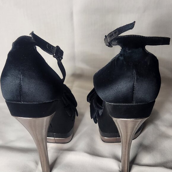 Bebe - Picture 5 of 5